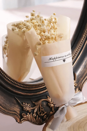 Vanilla Dream (Cream with Beige Dried Flower Bouquet)