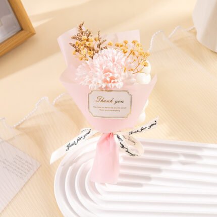 L pink carnations